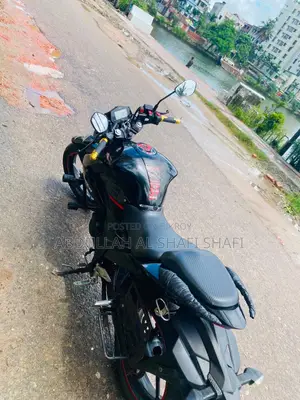 সুজুকি জিক্সার ২০২১ কালো