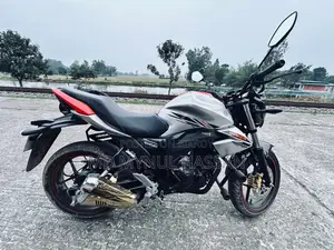 Suzuki Gixxer 2025 Orange