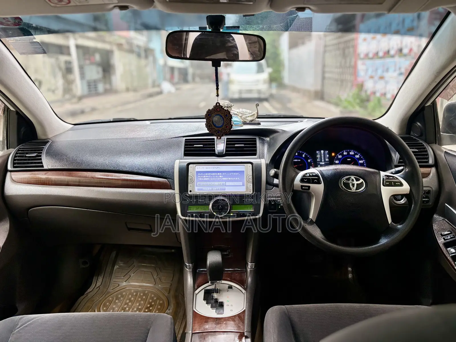 টয়োটা অ্যালিওন ২০১৪ পার্ল