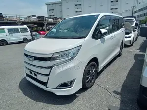 টয়োটা নোয়া ২০২১ পার্ল