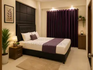 ভাড়া দেওয়ার জন্য ৩-বেডরুমের অ্যাপার্টমেন্টে সাজানো ৩-বেডরুমের অ্যাপার্টমেন্ট