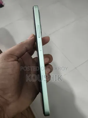 রিয়েলমি ১২৮ জিবি