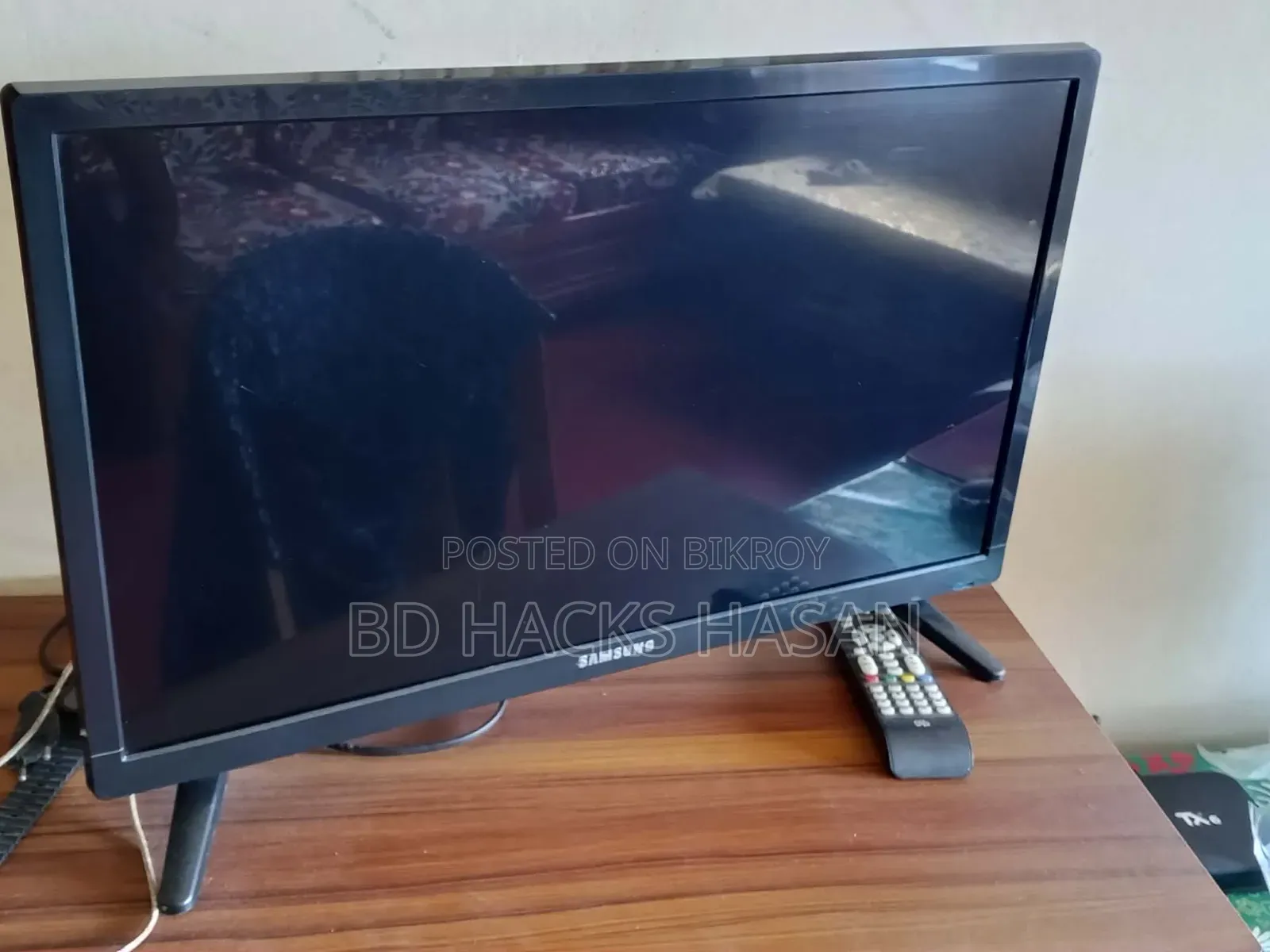 Tx6 Smart TV Card and 21 Inch LED TV