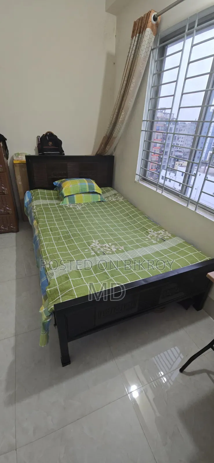Semi Double Bed