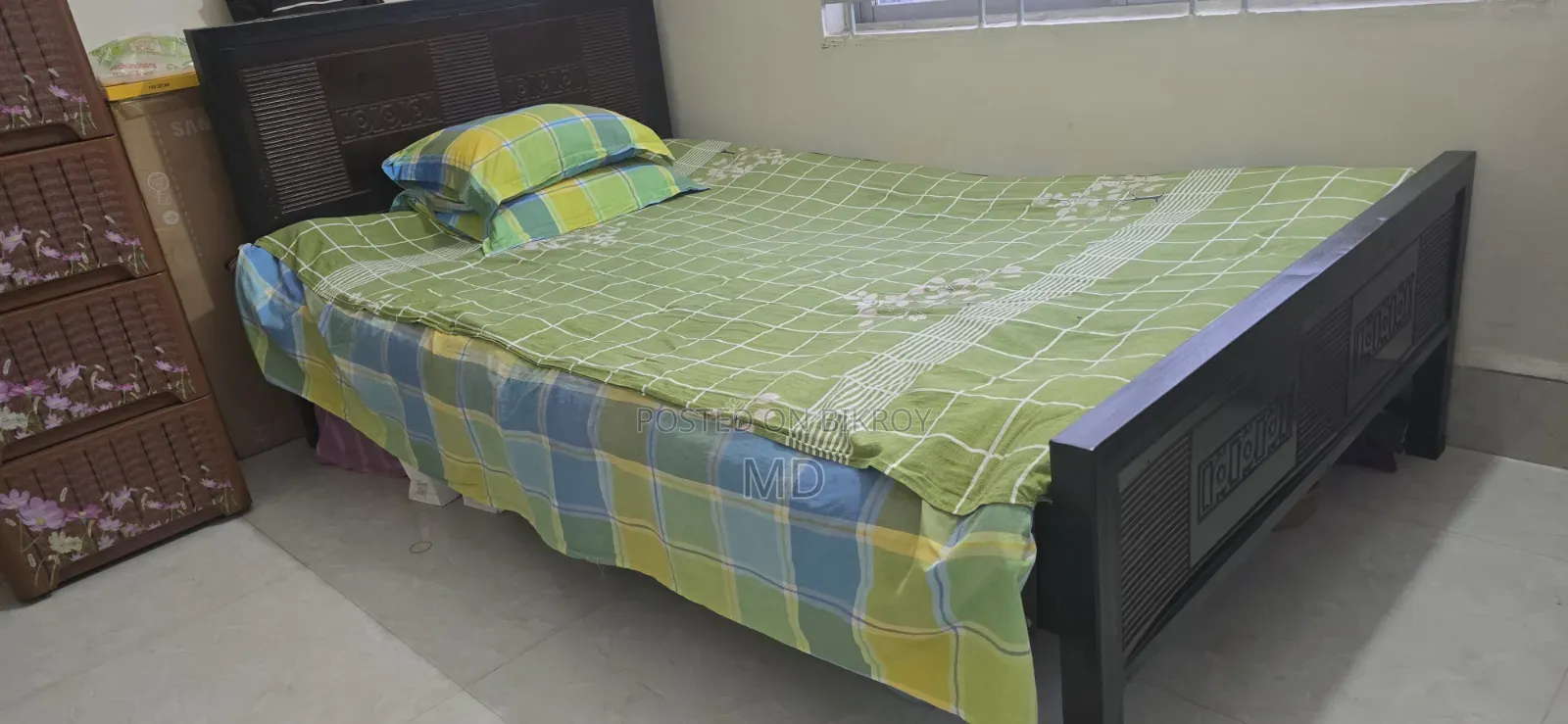 Semi Double Bed