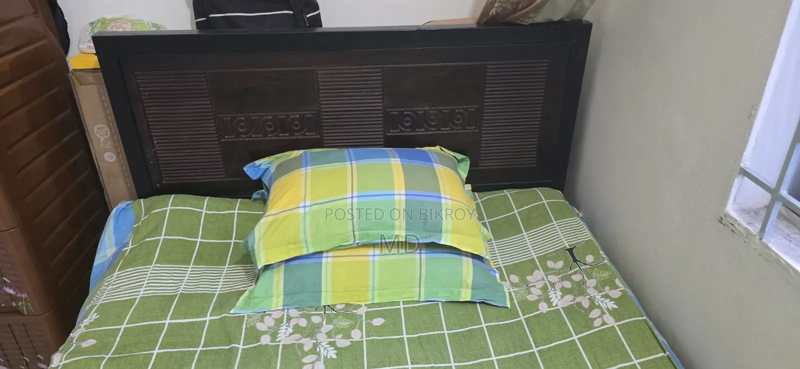 Semi Double Bed