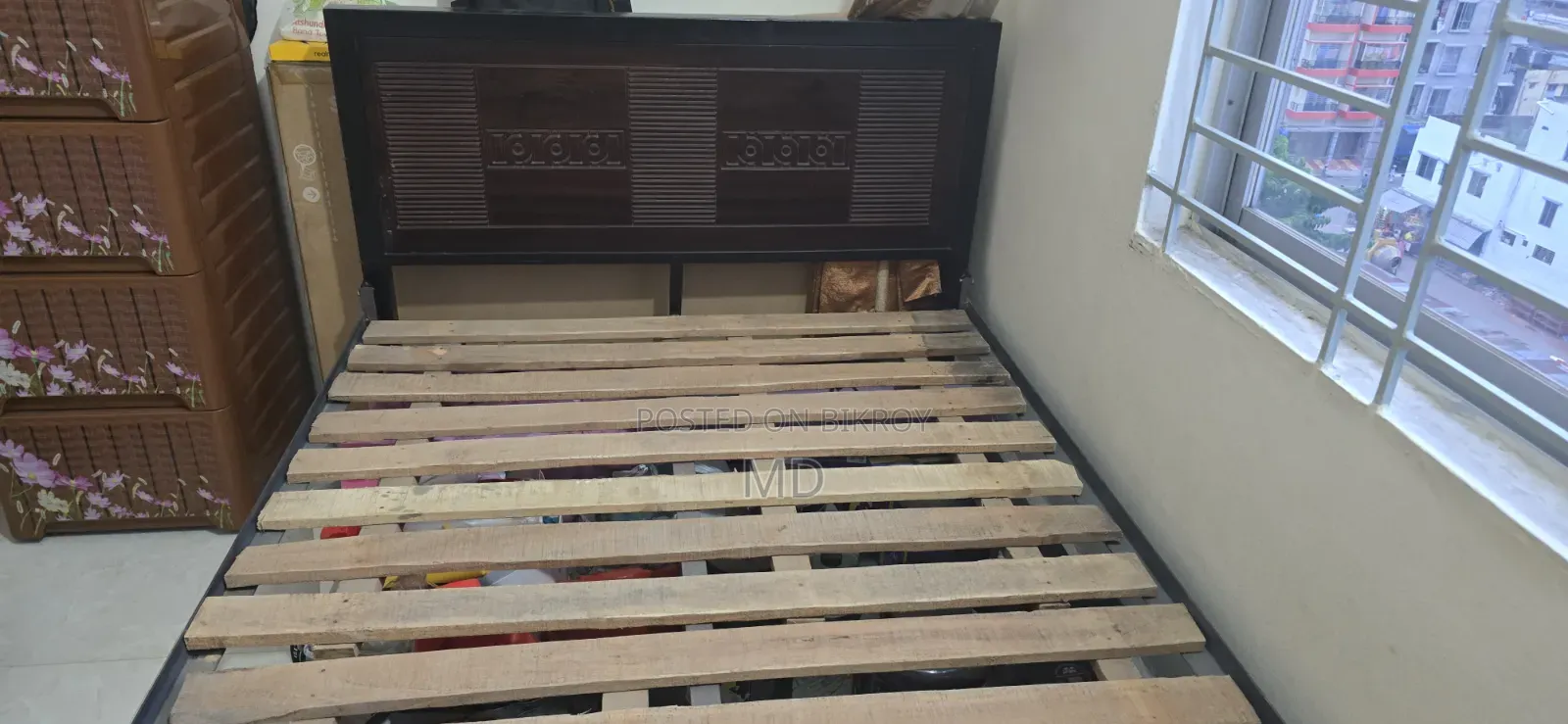 Semi Double Bed