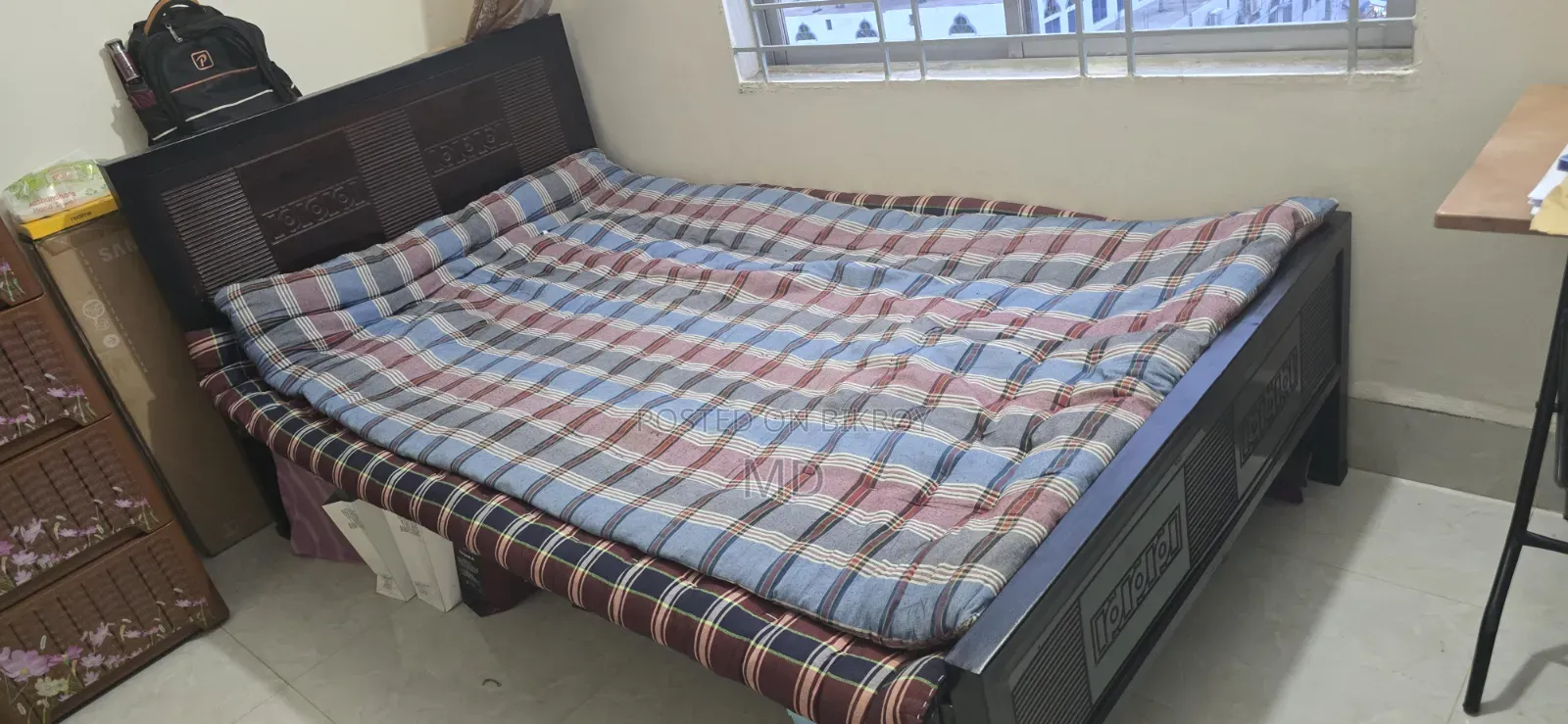 Semi Double Bed