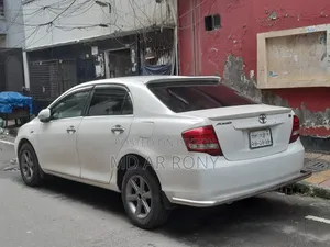 টয়োটা এক্সিও ২০১০ সাদা