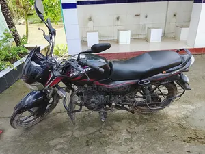 বাজাজ ডিসকভার ১২৫ ২০১৬ কালো