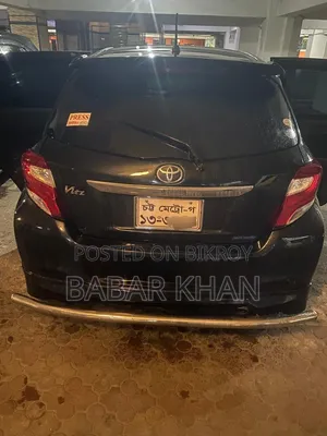 টয়োটা ভিটজ ২০১১ কালো
