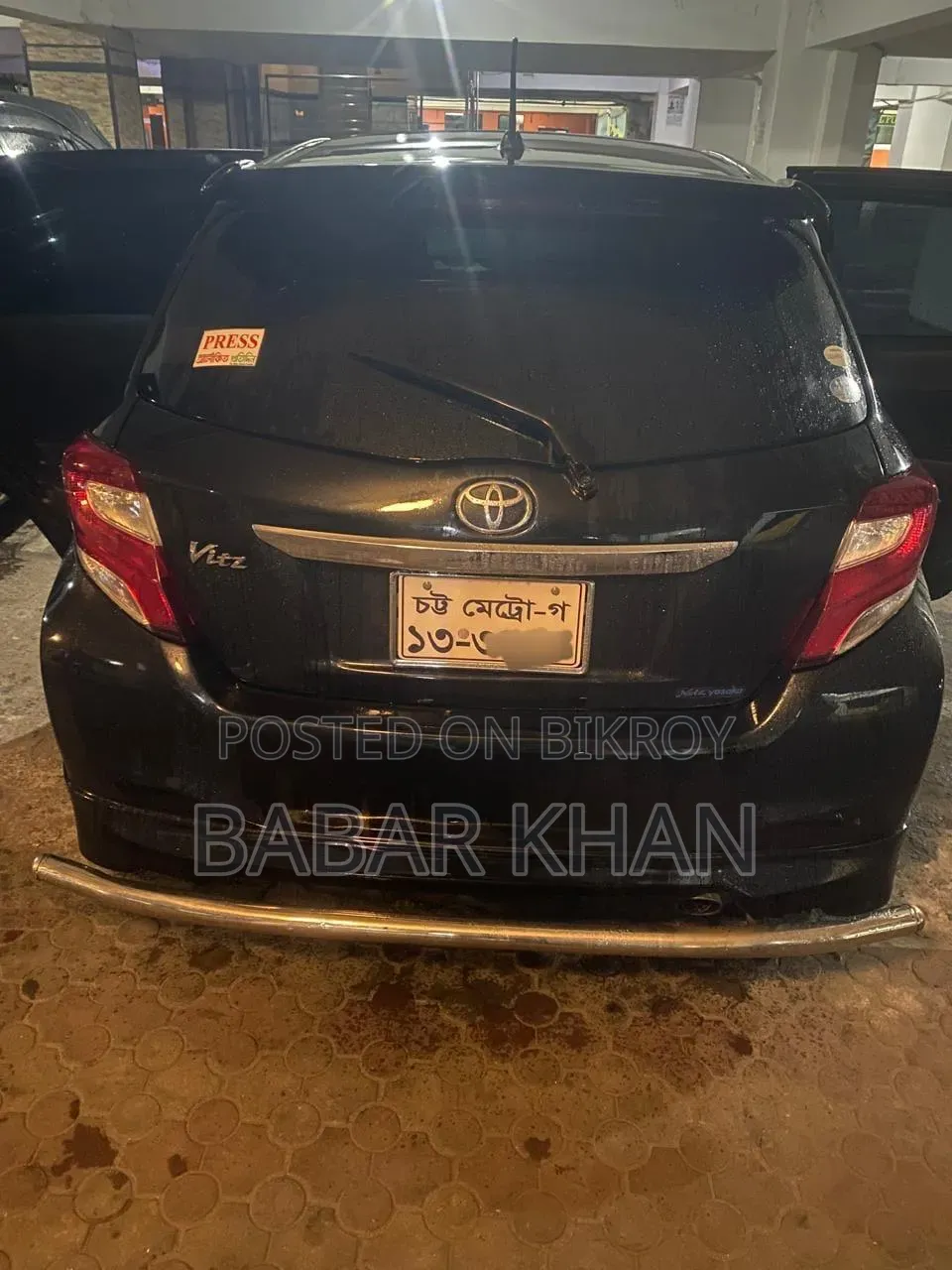 টয়োটা ভিটজ ২০১১ কালো