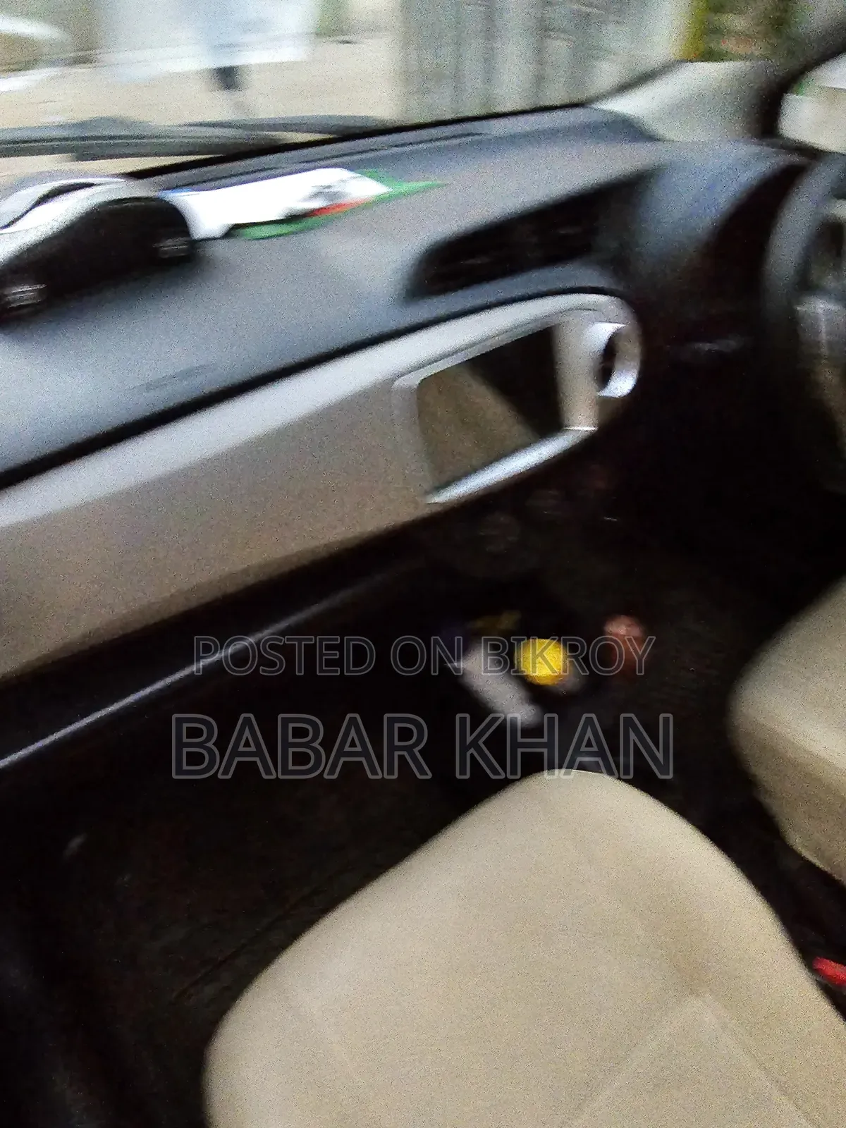 টয়োটা ভিটজ ২০১১ কালো