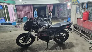 বাজাজ পালসার ১৫০ ২০১২ কালো
