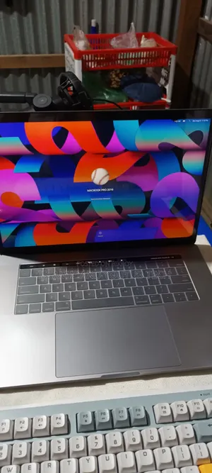Laptop Apple MacBook Pro 2016 16GB Intel Core i7 SSD 256GB