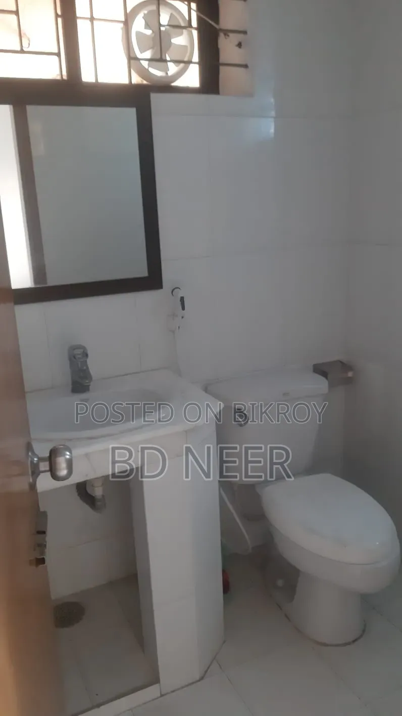গুলশানে ৪ বেডরুমের অ্যাপার্টমেন্ট ভাড়ার জন্য