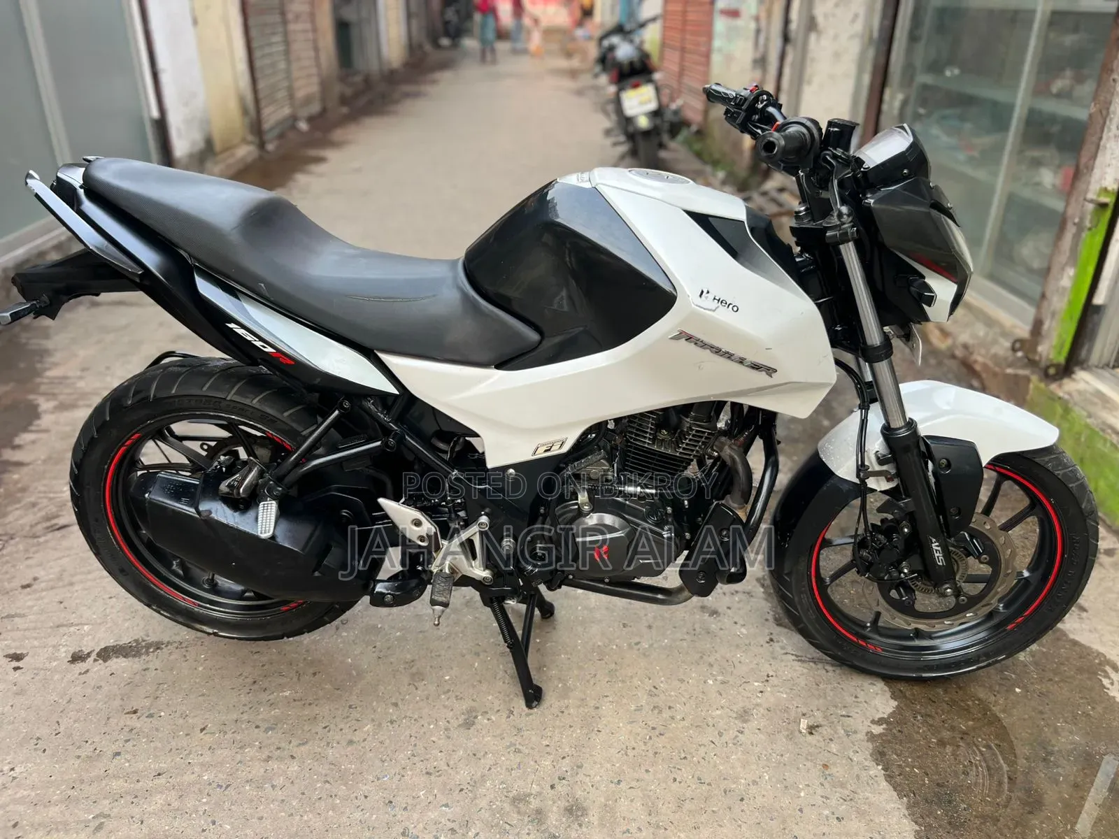 নিউ হোডাকা ১০০ রোড টোড ১৯৭২ হোয়াইট
