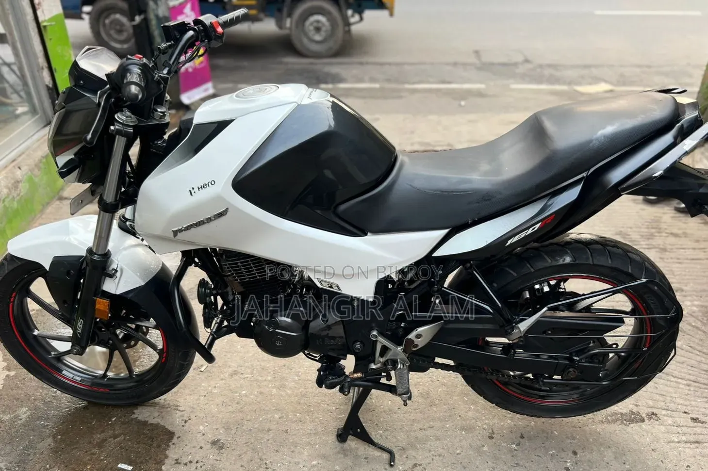 নিউ হোডাকা ১০০ রোড টোড ১৯৭২ হোয়াইট