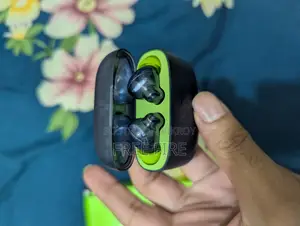 ব্লুটুথ হেডফোন