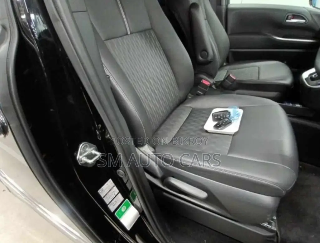 Toyota Noah 2024 Black