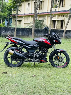 নতুন বাজাজ পালসার ১৫০ ২০২৪ কালো
