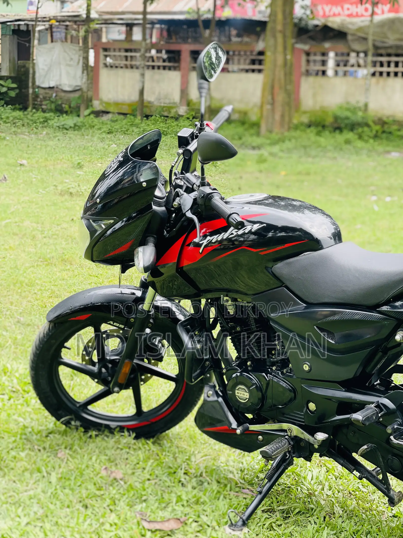 নতুন বাজাজ পালসার ১৫০ ২০২৪ কালো