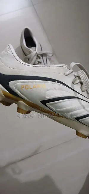 Polaris Football Boots
