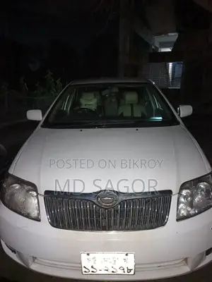 টয়োটা করোল্লা ২০০৫ সাদা