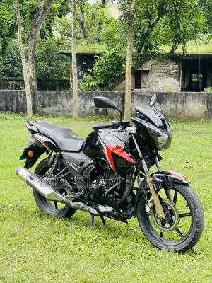 নতুন টিভিএস আপাচে আরটিআর ১৬০ টুভি এবিএস ২০২৩ কালো