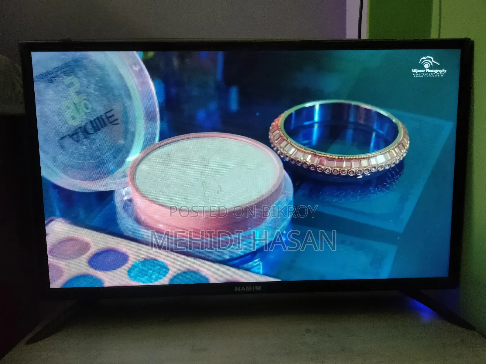 Hamim LED 32'' Monitor and TV