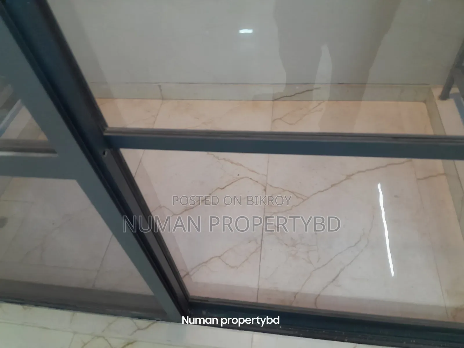 বসুন্ধরায় নুমান প্রপার্টি বিডি-তে ৩ বেডরুমের অ্যাপার্টমেন্ট ভাড়ার জন্য
