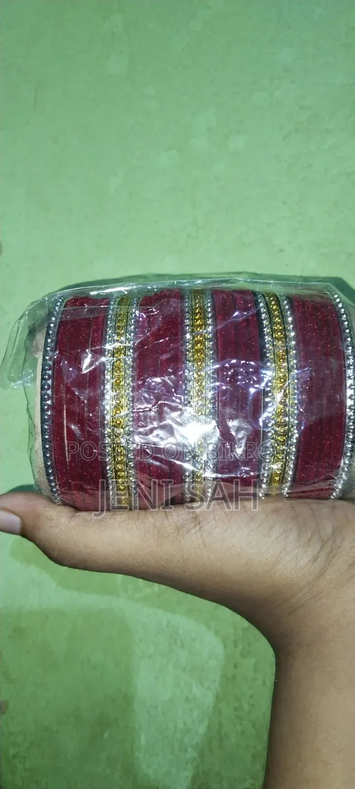 রঙ উপলব্ধ আছে