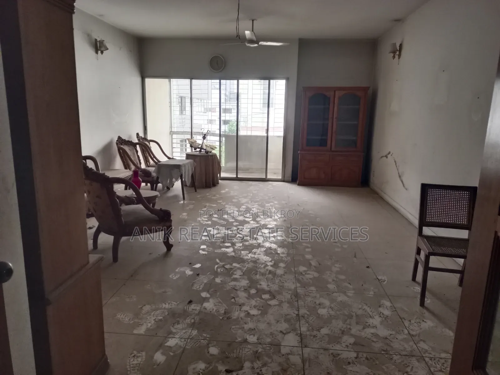 গুলশানের অনিক রিয়েল এস্টেটে ৩ বেডরুমের অ্যাপার্টমেন্ট বিক্রয়ের জন্য