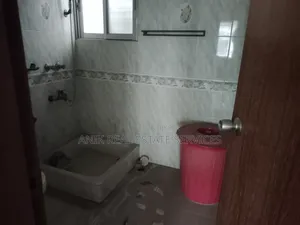 গুলশানের অনিক রিয়েল এস্টেটে ৩ বেডরুমের অ্যাপার্টমেন্ট বিক্রয়ের জন্য