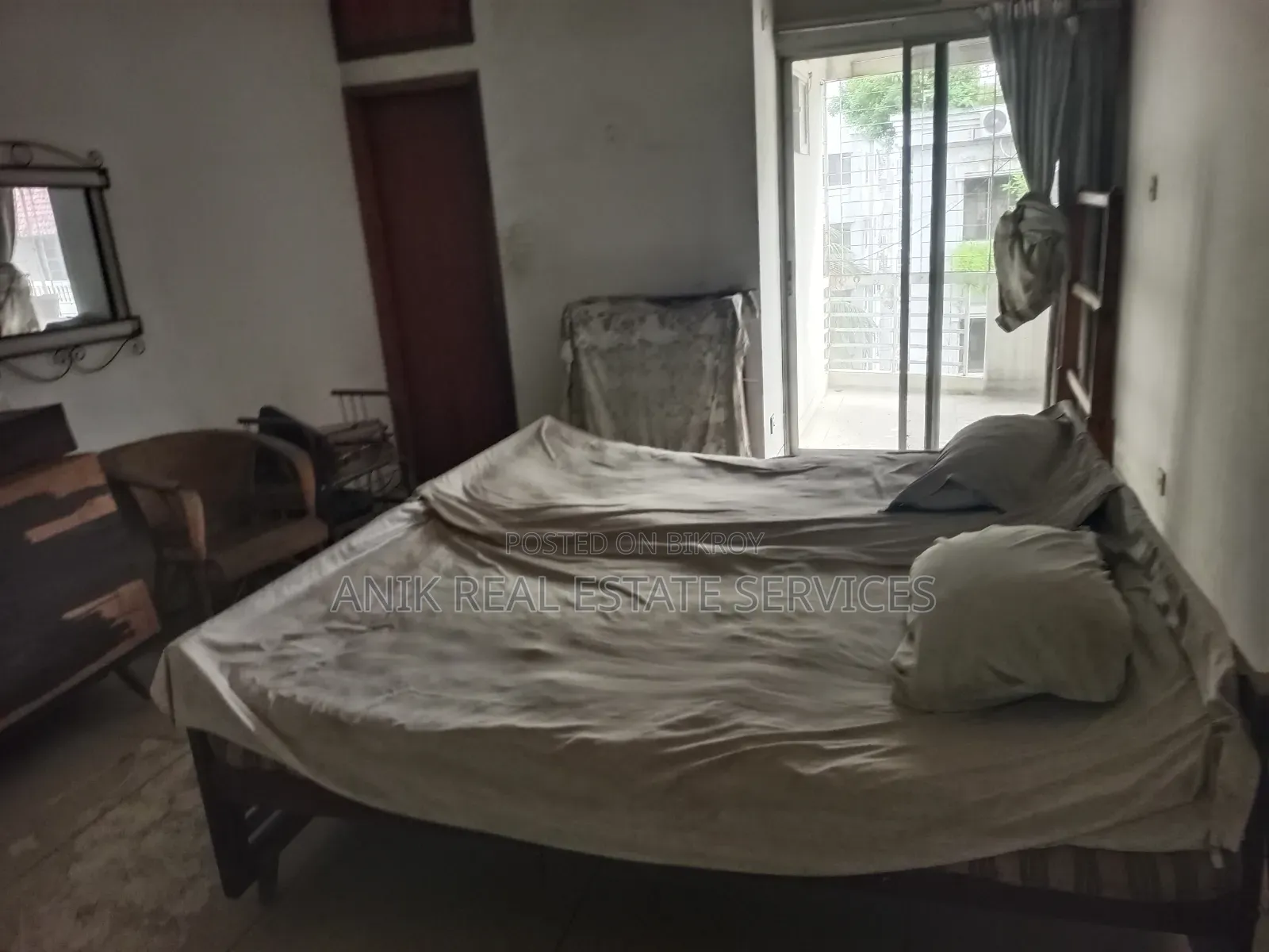 গুলশানের অনিক রিয়েল এস্টেটে ৩ বেডরুমের অ্যাপার্টমেন্ট বিক্রয়ের জন্য