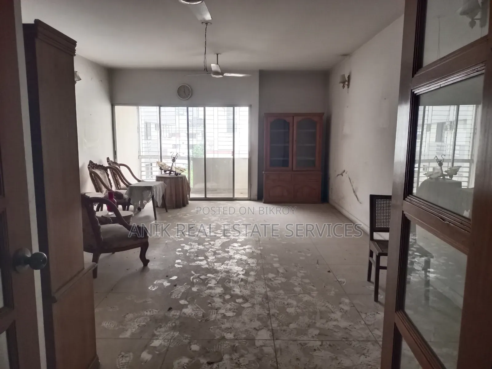 গুলশানের অনিক রিয়েল এস্টেটে ৩ বেডরুমের অ্যাপার্টমেন্ট বিক্রয়ের জন্য