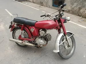 ইয়ামাহা ১৯৯৬ রেড