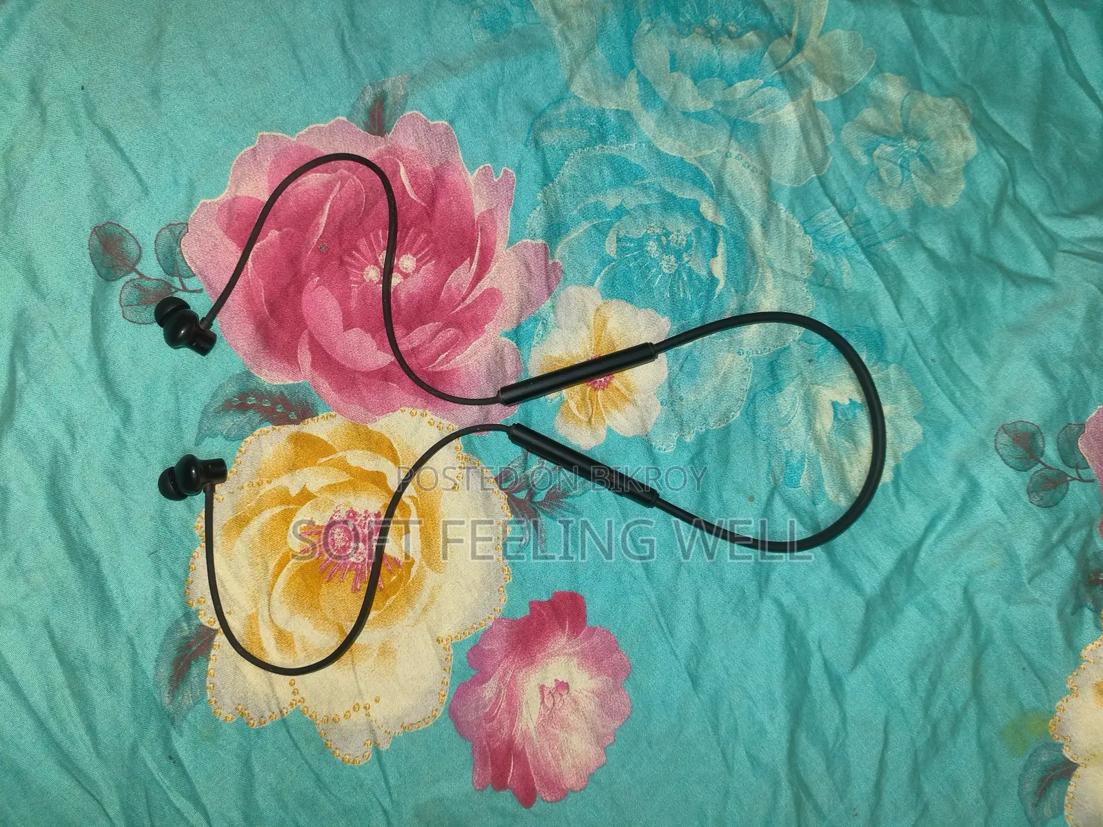 নিকবন্ড হেডফোন