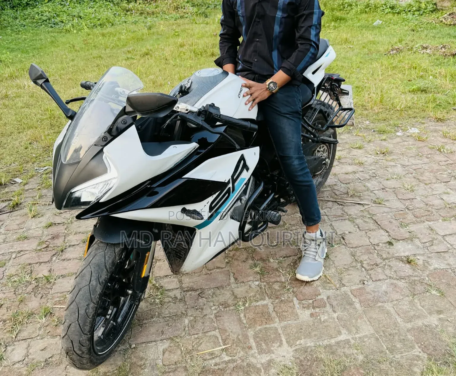 CFMoto 300SR 2025 White