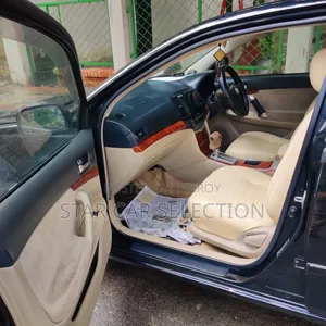 টয়োটা প্রিমিও ২০০৪ কালো