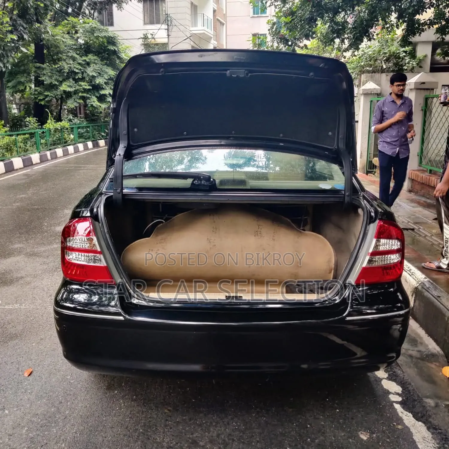 টয়োটা প্রিমিও ২০০৪ কালো