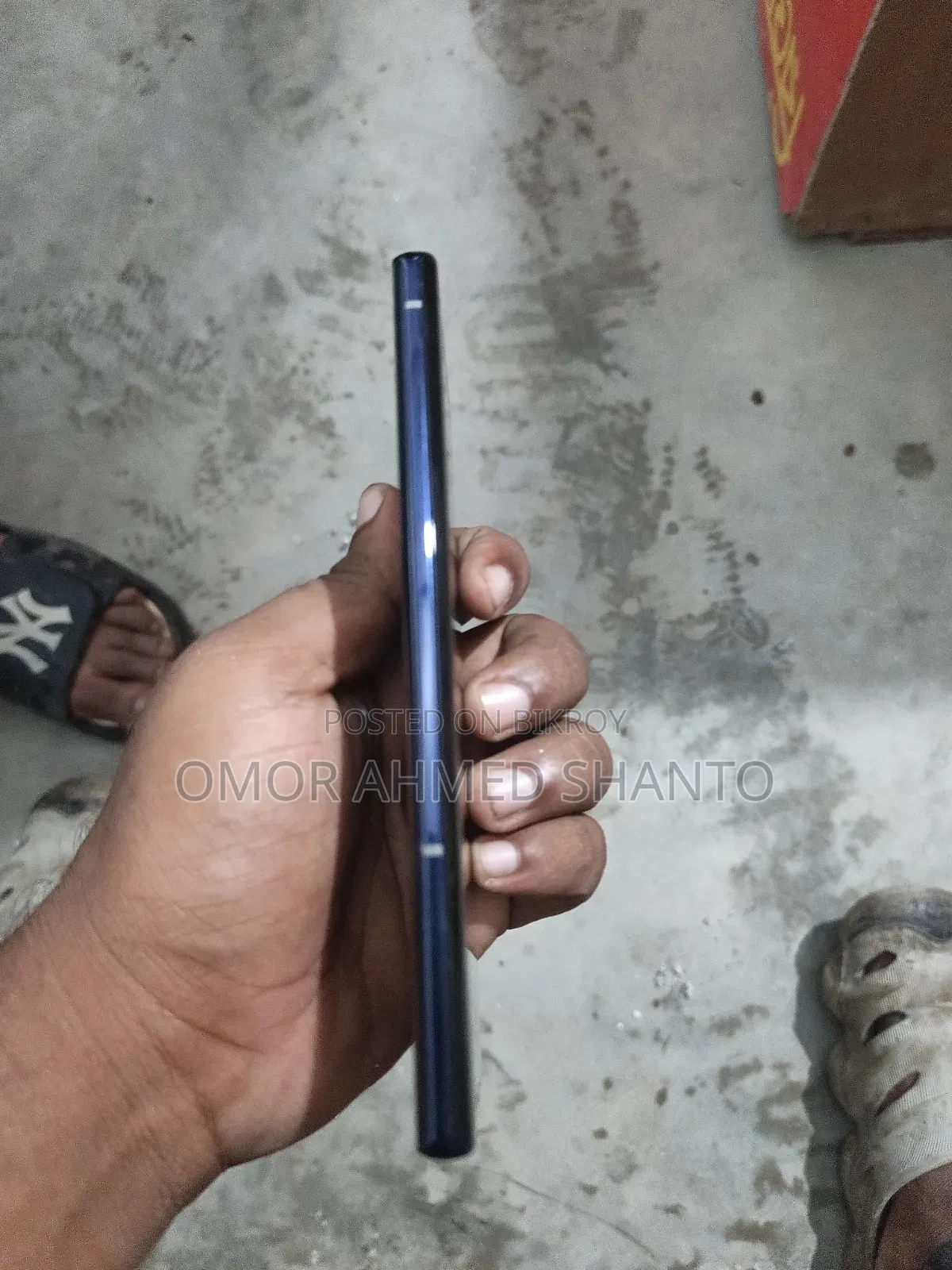 নতুন Fujitsu Arrows NX9 F-52A ১২৮ জিবি নীল