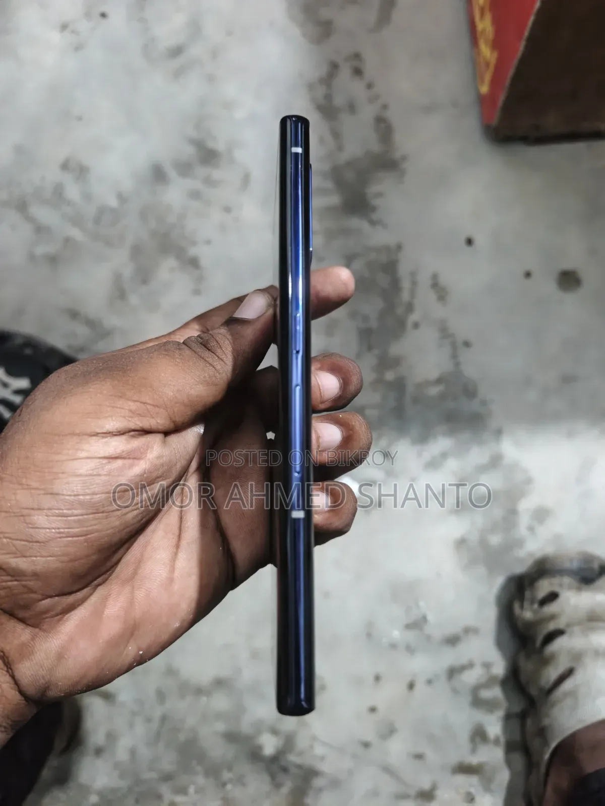 নতুন Fujitsu Arrows NX9 F-52A ১২৮ জিবি নীল
