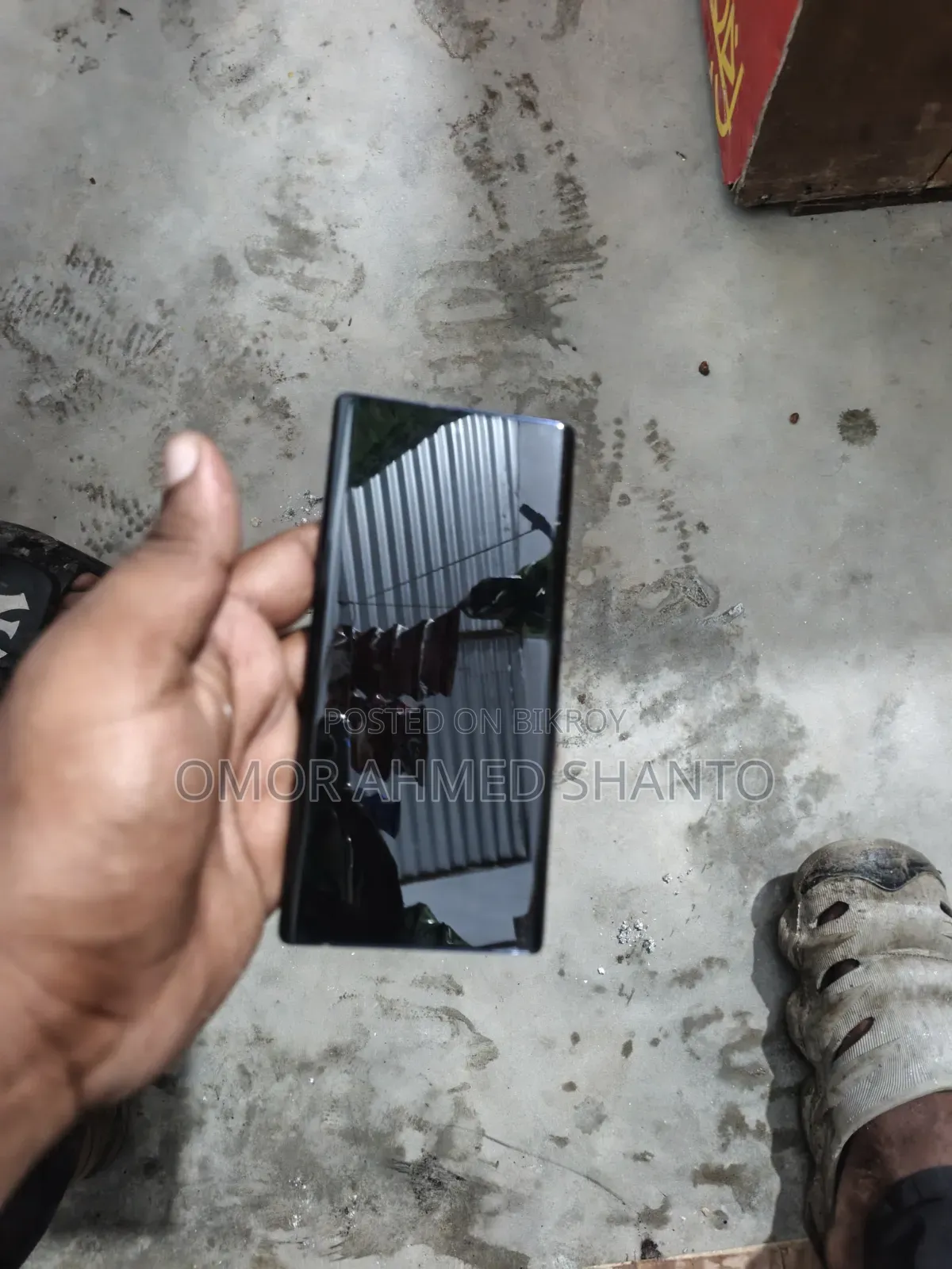 নতুন Fujitsu Arrows NX9 F-52A ১২৮ জিবি নীল