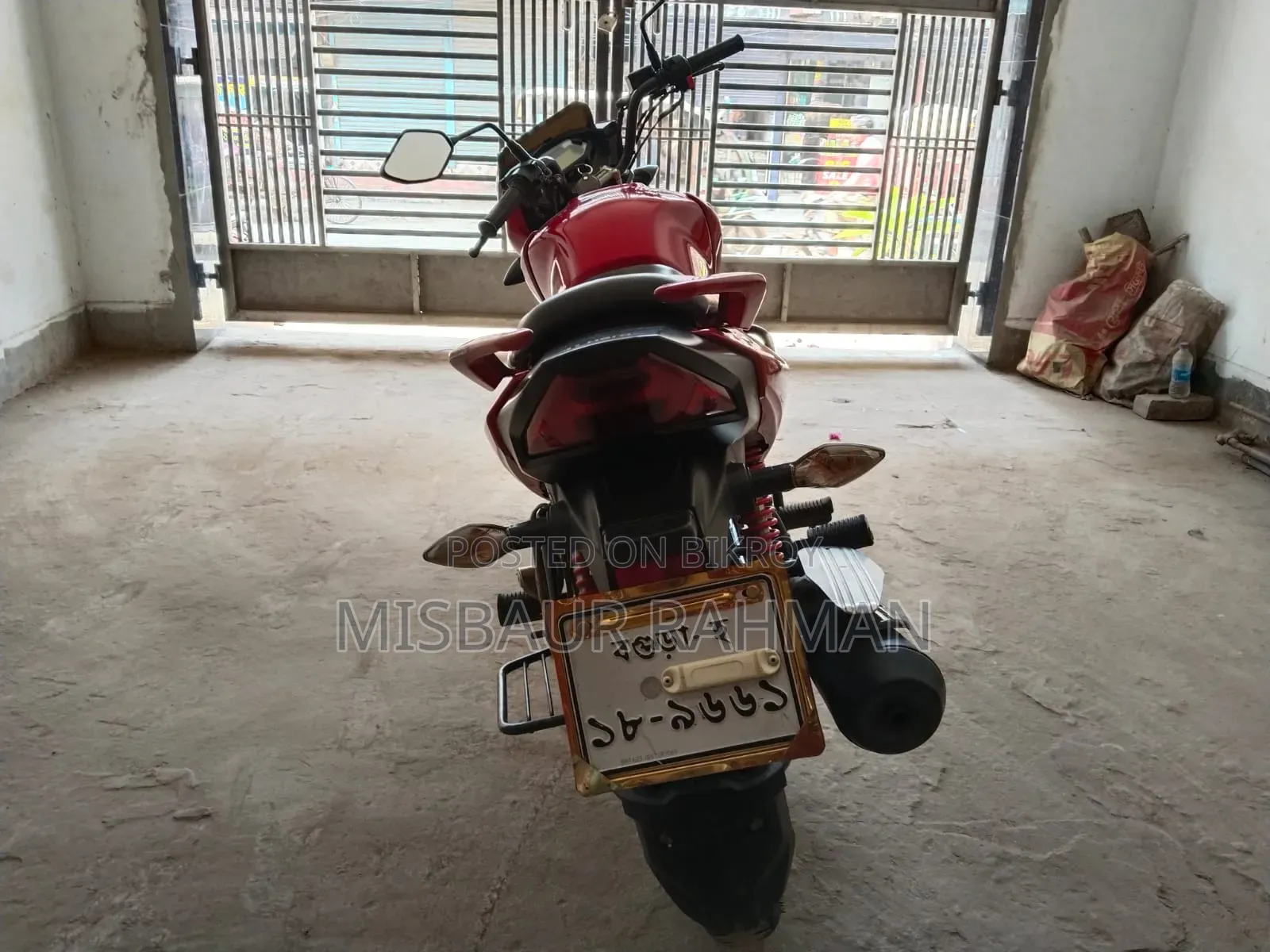হিরো ইনিগটর ২০২৩ রেড