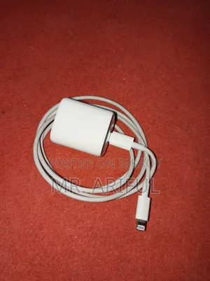 অ্যাপল আইফোন ১৩ ১২৮ জিবি হোয়াইট