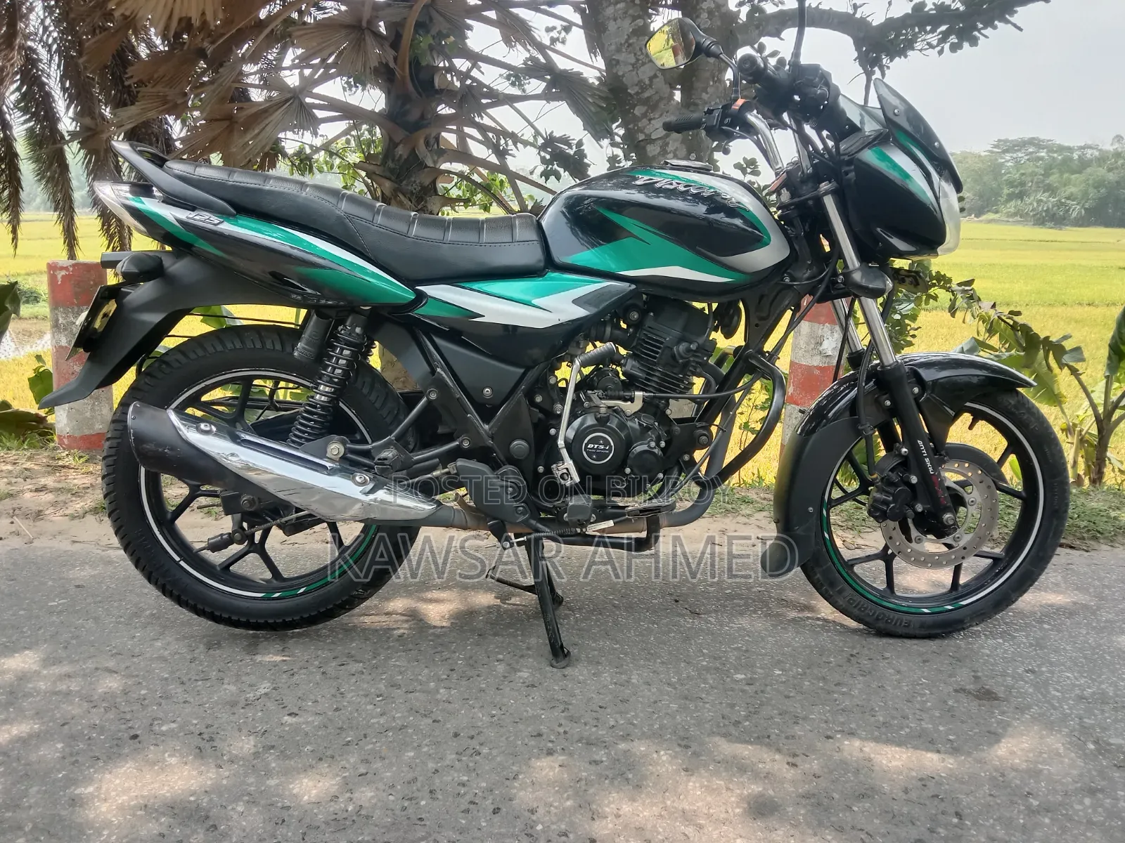 বাজাজ ডিসকভার ১২৫ ২০২১ সবুজ