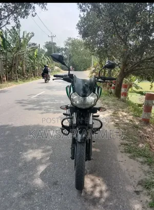 বাজাজ ডিসকভার ১২৫ ২০২১ সবুজ