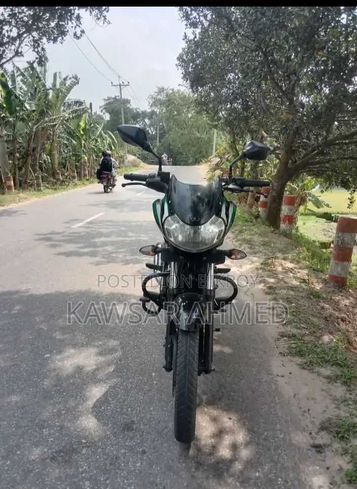 বাজাজ ডিসকভার ১২৫ ২০২১ সবুজ