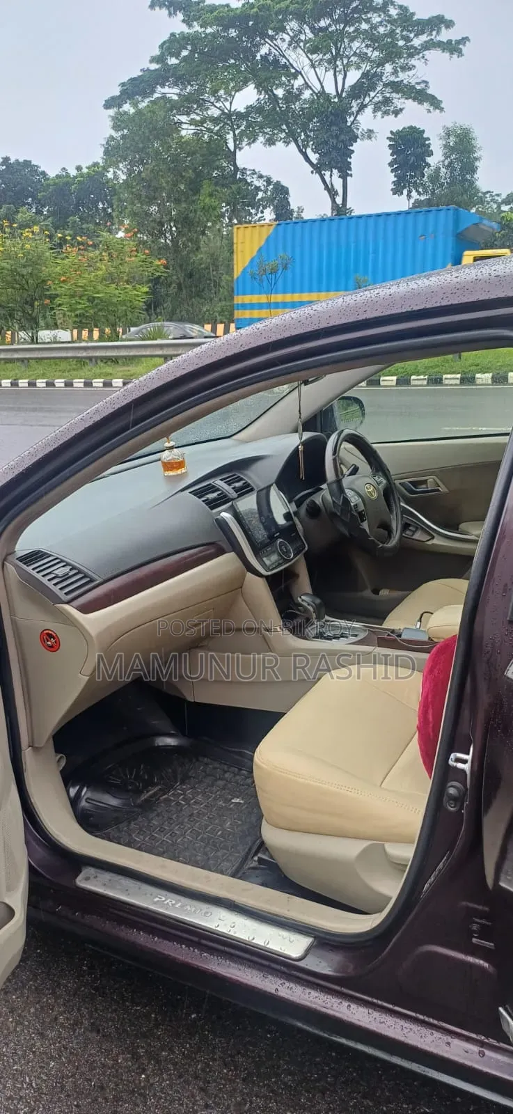 Toyota Premio 2012 Maroon